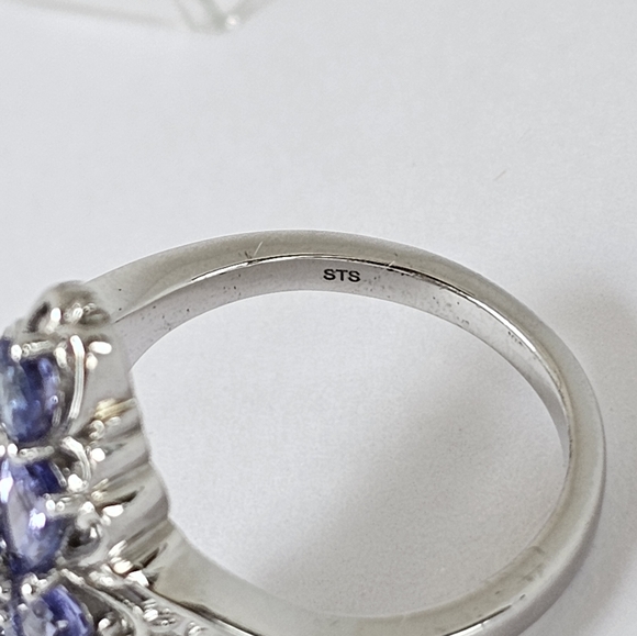 Genuine Tanzanite Ring set in Platinum over 925 Size 9! - Picture 14 of 15
